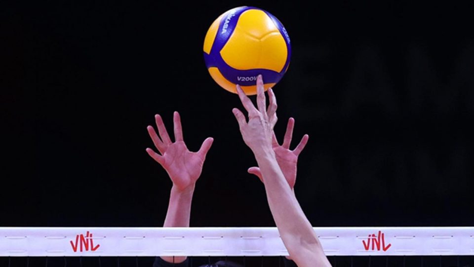 Kadınlar voleybolda derbi heyecanı